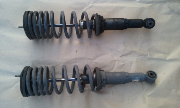 โช้คหลัง เซฟ a33 สตรัทปรับเกลียว ซึม