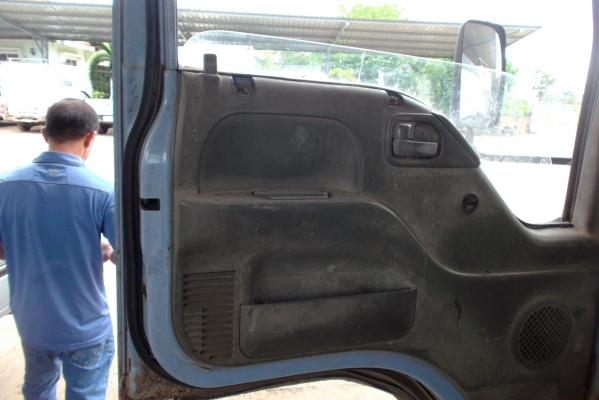 ขายรถ6ล้อNPRเครือง120แรงปี40หัวครั้ชซีเครืองต้องช้อมยาว5ม