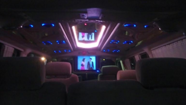 ขายถูกรถตู้มือสองแต่ง VIP สภาพใหม่