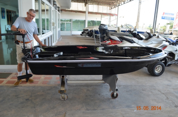 ขายเรือ 2 ชั้นไฟเบอร์กล้าสยาว 10 ฟุต 4 นิ้ว หนัก 60 โล. ขายเรือ 2 ชั้นไฟเบอร์กล้าสยาว 10 ฟุต 4 นิ้ว หนัก 60 โล.