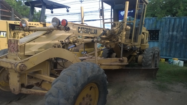 รถเกรด 140G  72V12808....เล่มทะเบียน ภาษีไม่ขาด..รถสวยสภาพดีมาก..ของบ.รับเหมา