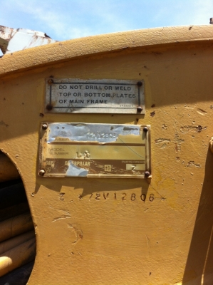 รถเกรด 140G  72V12808....เล่มทะเบียน ภาษีไม่ขาด..รถสวยสภาพดีมาก..ของบ.รับเหมา