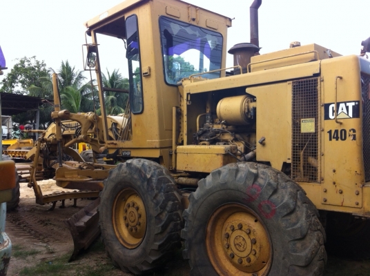 รถเกรด 140G  72V12808....เล่มทะเบียน ภาษีไม่ขาด..รถสวยสภาพดีมาก..ของบ.รับเหมา