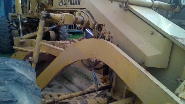 รถเกรด 140G  72V12808....เล่มทะเบียน ภาษีไม่ขาด..รถสวยสภาพดีมาก..ของบ.รับเหมา