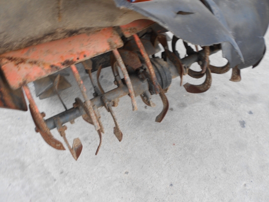 ขายถูกรถไถคูโบต้า รุ่น B6000 4WDเก่านอก คันนี้มาใหม่คันที่2คับขายถูกๆ