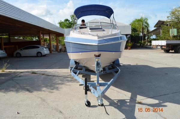 21 ft. Cavalier by Chris Craft cuddy cabin 230 hp Mercury Engine I/O
