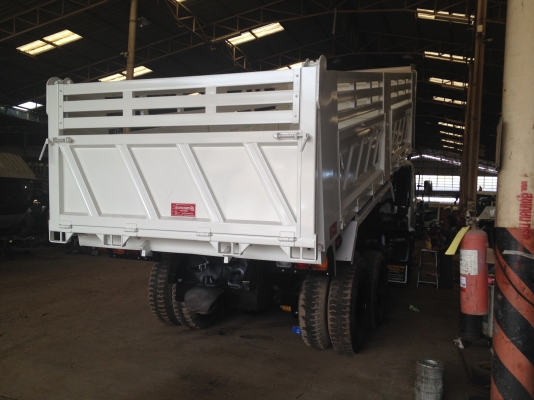 ขาย10 ล้อ HINO MEGA 2 เพลาดั้มพ์ เครื่อง P11C 320 แรงม้ากระบะ ยาว 6.0 เมตร กว้าง 2.50 เมตร สูง 1.50 เมตรสภาพเหมือนใหม่ป้ายแดง