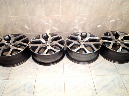 ขายล้อแม็กติดรถ Honda City ขอบ16  4รู100 (ลายเขากวาง) จำนวน 1 ชุด 4 วง เดิมๆ ไม่เคยทำสี ไม่มีแตก ไม่มีร้าว