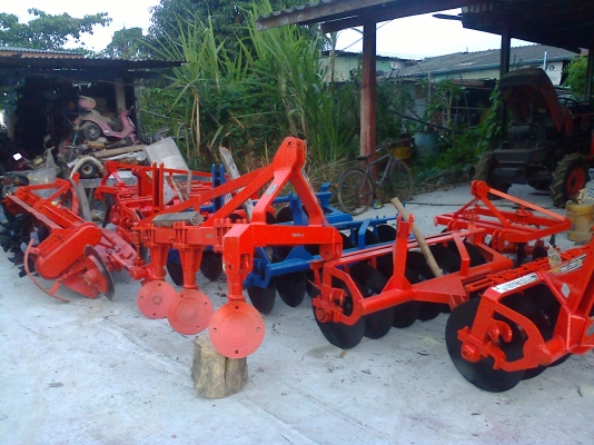 ขายรถไถเล็กรถใหญ่ ผานพรวน โลตารี่เล็กและใหญ่ ราคาสอบถามได้