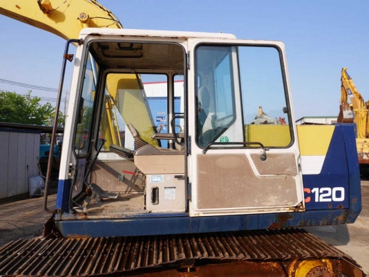 รถขุดดิน PC120-5-41373 คอนโทรลสั้น อาร์มยาว สภาพสวย เดินทางจากญี่ปุ่นมาถึง C.S. หลักสี่ แล้ว  โทร 081-373-0559