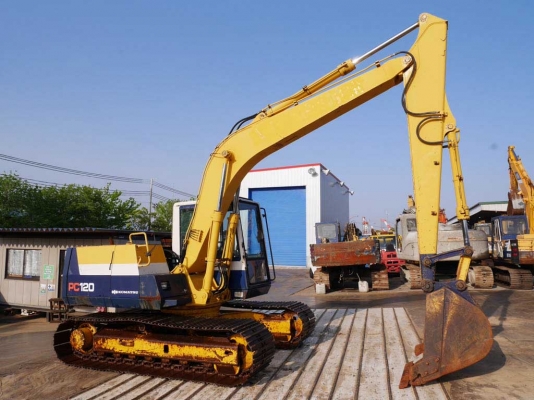 รถขุดดิน PC120-5-41373 คอนโทรลสั้น อาร์มยาว สภาพสวย เดินทางจากญี่ปุ่นมาถึง C.S. หลักสี่ แล้ว  โทร 081-373-0559