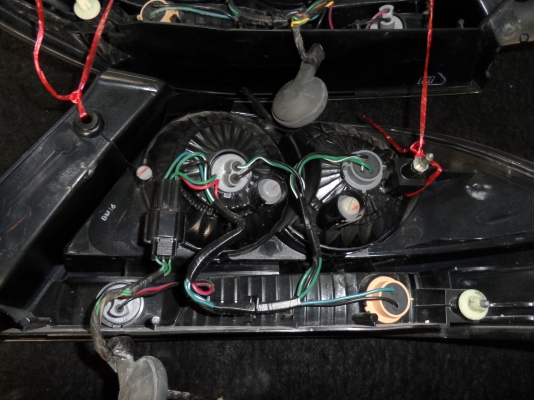 ขาย ไฟท้าย Mitsubishi New Cedia ขาย ไฟท้าย Mitsubishi New Cedia