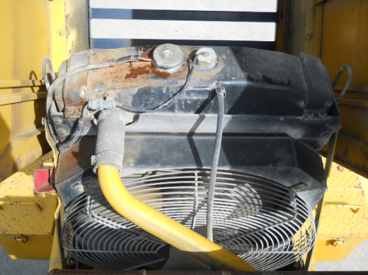 รถตักล้อยาง WA300-1-30997  ซีเรียลสูง  สภาพสวย  เดินทางจากญี่ปุ่น เข้า C.S. Motor แล้ว รถจอดอยู่ที่หลักสี่  โทร 081-373-0559