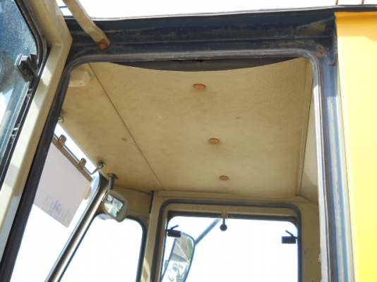 รถตักล้อยาง WA300-1-30997  ซีเรียลสูง  สภาพสวย  เดินทางจากญี่ปุ่น เข้า C.S. Motor แล้ว รถจอดอยู่ที่หลักสี่  โทร 081-373-0559