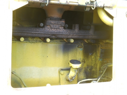 รถตักล้อยาง 515-2-12210 รุ่น 2 มีตู้เก๋ง  สภาพเดิมจากญี่ปุ่น เดินทางมาถึงไทยแล้ว โทร 081-373-0559