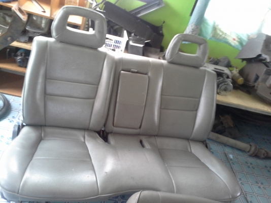 ขาย เบาะ NISSAN BIG-M ตอนเดียว สภาพ 99\% ขาย เบาะ NISSAN BIG-M ตอนเดียว สภาพ 99\%