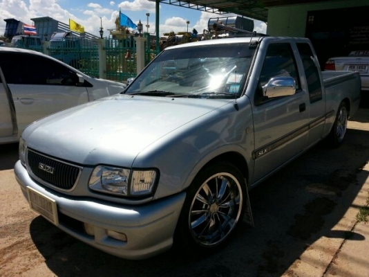 ขายISUZU ดราก้อน2001 SLX เครื่องดี แอร์เย็น ภายในสวย เครื่องเสียงชุดใหญ่ เอกสารพร้อมโอน