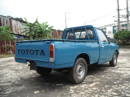 รถกระบะโตโยต้า รุ่น RN