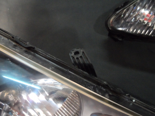 ขาย ไฟหน้า Honda Jazz 2004