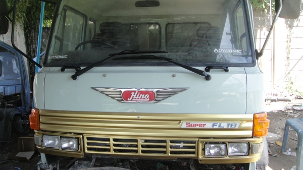 หัว10ล้อ HINO F18 สีใหม่ เบาะใหม่ ผ้าหลังคาใหม่ สวย ถูก