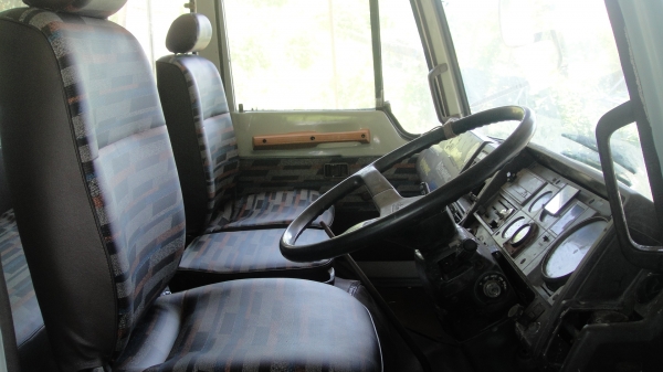 หัว10ล้อ HINO F18 สีใหม่ เบาะใหม่ ผ้าหลังคาใหม่ สวย ถูก