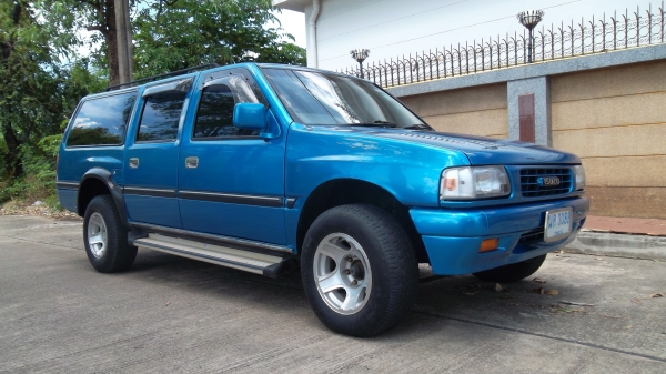 ISUZU STATION WAGON 2.5 ปี1994 ราคาถูกๆๆ