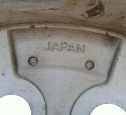 ขาย ยาง Mud33พร้อมล้อหยดน้ำJAPAN ขาย ยาง Mud33พร้อมล้อหยดน้ำJAPAN