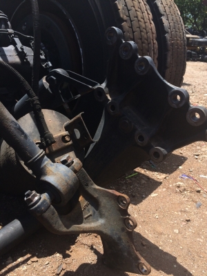 ขายแท่นเพลา 6 ล้อ HINO profia ถอดจากรถนำเข้าจากญี่ปุ่น