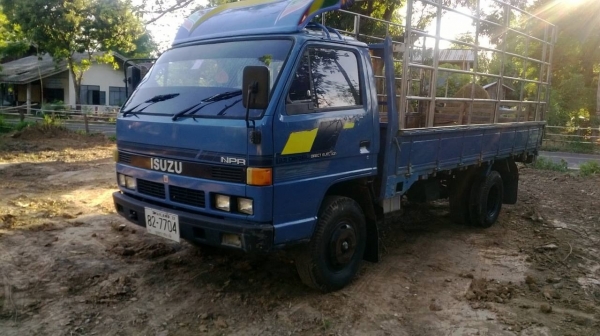 ยี่ห้อ - รุ่น ขายISUZU NPR 110แรง เครื่องดี แชสซีสวย เอกสารพร้อมโอน สใจติดต่อ ชัยยา สตึกโทร 081 - 99