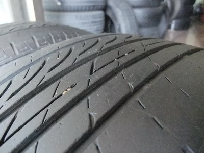 ยาง Bridgestone 215/50/17 ปี 11