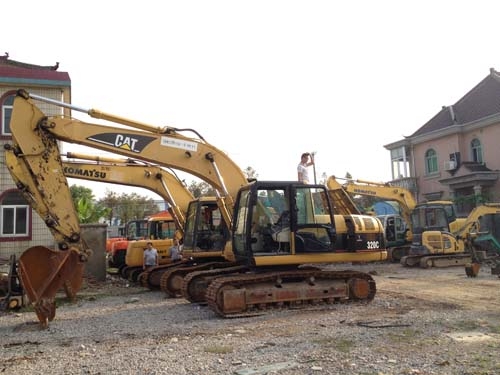 รถแบคโฮมือสอง CAT 320C สภาพรถเยี่ยม 090-268-2646