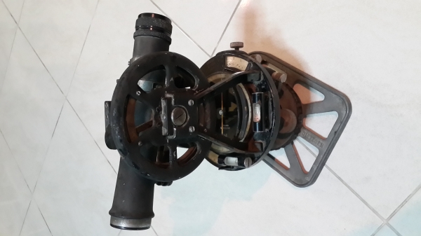 ขายกล้องเซอร์เวย์โบราณ รุ่นปี 1950 ครีบ