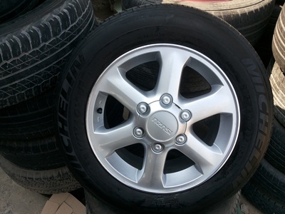 ขายล้อแม็กISUZU GOLD series 16 นิ้ว 6 ก้าน พร้อมยาง 1 ชุด