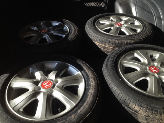 ขายล้อแม็กเดิม Honda พร้อมยางขอบ 15 ขายล้อแม็กเดิม Honda พร้อมยางขอบ 15