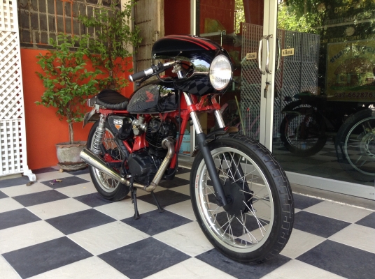 ด่วนๆเลยขายขาดทุนให้ครับ Honda GL125 เล่มทะเบียนส้ม