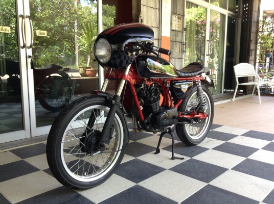 ด่วนๆเลยขายขาดทุนให้ครับ Honda GL125 เล่มทะเบียนส้ม