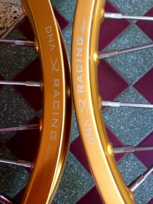 ขายล้อพร้อมดุม DNA-racing RMZ