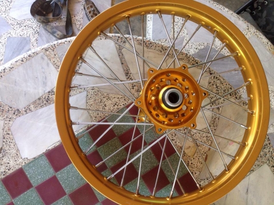 ขายล้อพร้อมดุม DNA-racing RMZ