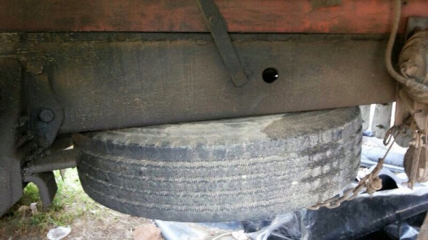 รถอีซูซุ 6 ล้อ  รั้ว ( ไม่ดั้ม )   FRR12FA  175 แรงม้า.  สนใจติดต่อ 081 - 6079515