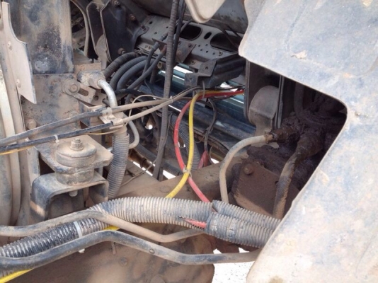 รถอีซูซุ 10 ล้อ ท้ายลาด 240 แรงม้า ( ขาวทำฟ้า )   สนใจติดต่อ 081 - 6079515