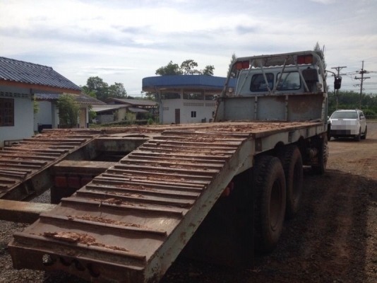 รถอีซูซุ 10 ล้อ ท้ายลาด 240 แรงม้า ( ขาวทำฟ้า )   สนใจติดต่อ 081 - 6079515