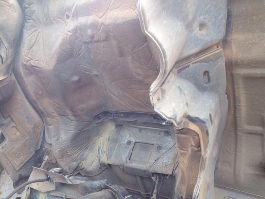 รถอีซูซุ 10 ล้อ ท้ายลาด 240 แรงม้า ( ขาวทำฟ้า )   สนใจติดต่อ 081 - 6079515