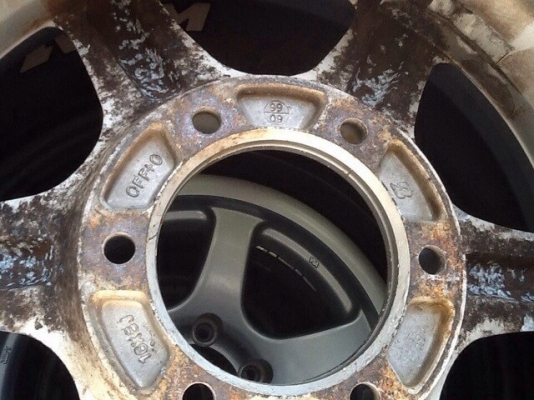 ขายล้อนอก พร้อมยาง  BF 265 x 70 x 16