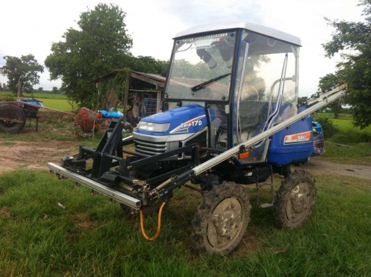 รถฉีดยาในนาข้าว (ญี่ปุ่น)