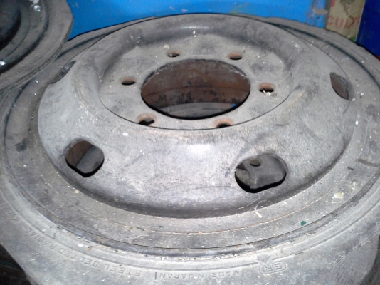 ขายกะทะล้อ isuzu elf 4 ล้อ