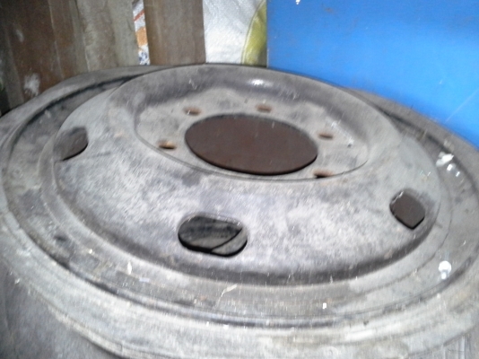 ขายกะทะล้อ isuzu elf 4 ล้อ