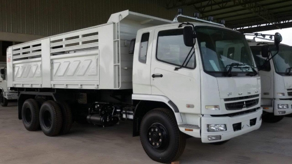 ขายดาวน์ รถบรรทุก 10 ล้อ ดั๊มพ์เดี่ยว 2 เพลา ยี่ห้อ มิตซูบิชิ  ยูโรทรี FN62 FM1 RDH1 240 แรงม้า ปี 2558