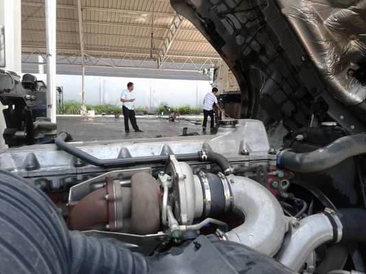 ขายรถบรรทุก HINO FG ตู้ 10 บาน 212 แรงม้า เครื่องคอมมอนเรล ยาว 7.20 เมตร จดทะเบียน ปี 2555 รถสวย ภายในตู้สวย สนใจโทร 081-4825911 คุณ พิมพ์ใจ 085-0097969 คุณ รุ่ง