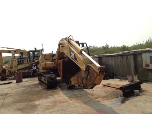 รถแบคโฮมือสอง CAT 320D สภาพรถเยี่ยม 090-268-2646