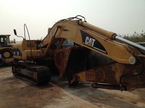 รถแบคโฮมือสอง CAT 320D สภาพรถเยี่ยม 090-268-2646